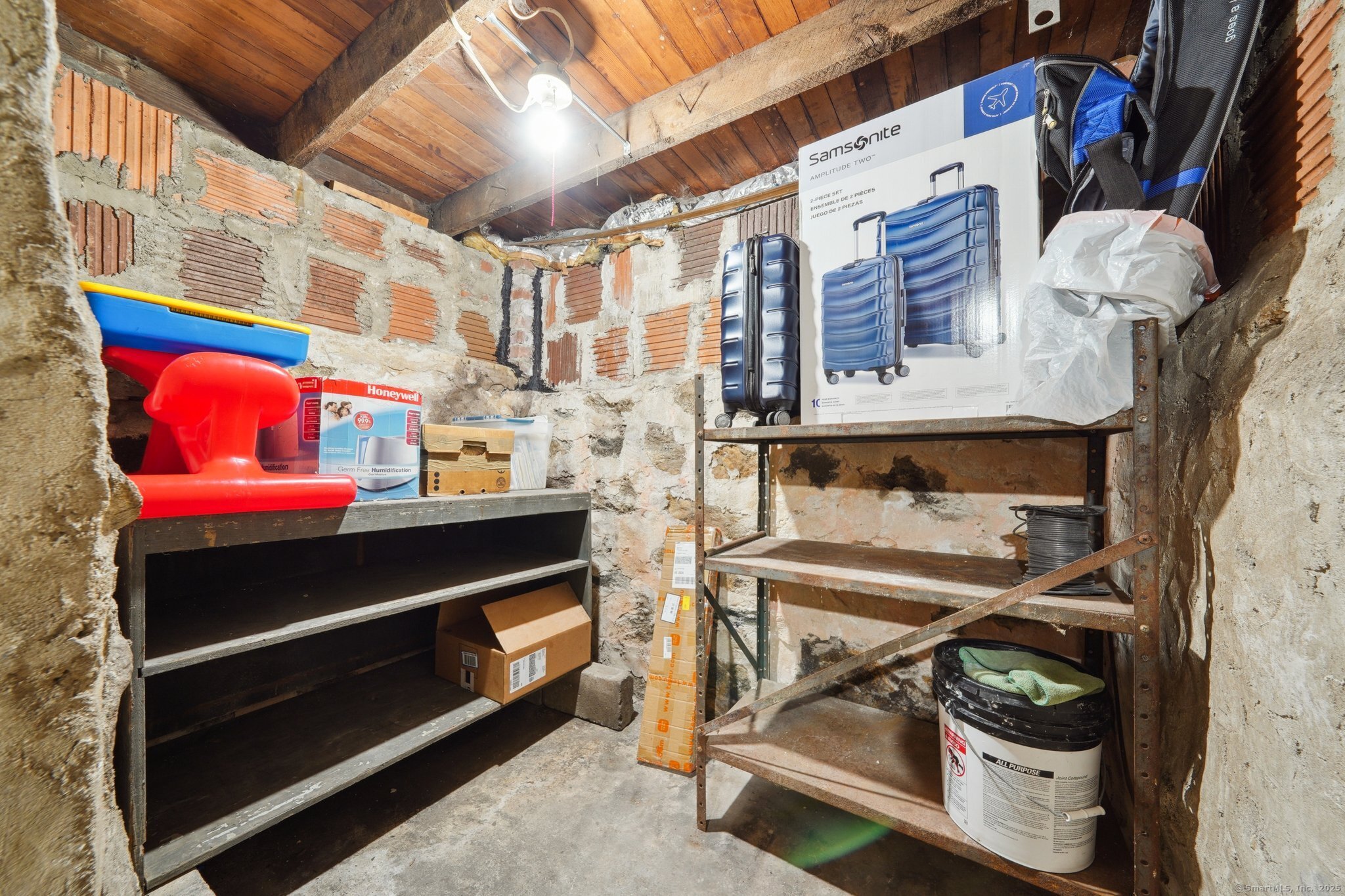 17 Alden Street Stamford, CT 06902 - Photo 23 of 34 a utility room with dryer and washer
