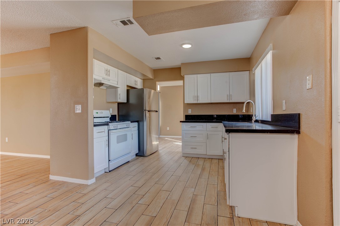 4140 North Compass Rose Way Las Vegas, NV 89108 - Photo 19 of 46