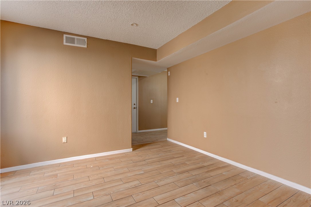 4140 North Compass Rose Way Las Vegas, NV 89108 - Photo 23 of 46