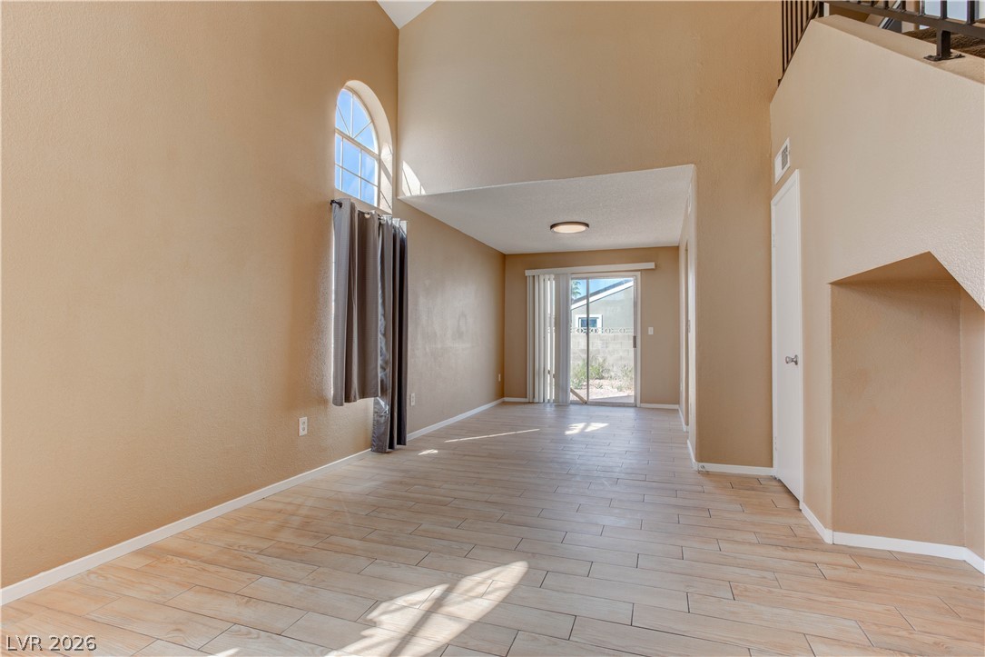 4140 North Compass Rose Way Las Vegas, NV 89108 - Photo 4 of 46