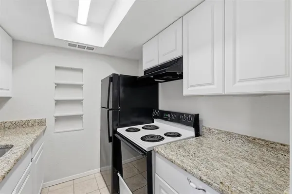$1,300 | 12818 Midway Road, Unit 2078, Dallas, TX 75244