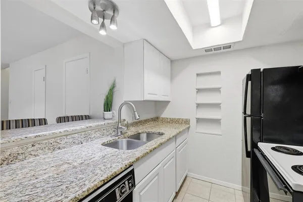 $1,300 | 12818 Midway Road, Unit 2078, Dallas, TX 75244