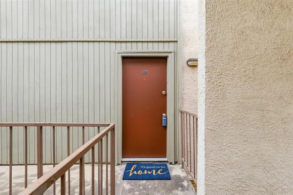 $1,300 | 12818 Midway Road, Unit 2078, Dallas, TX 75244