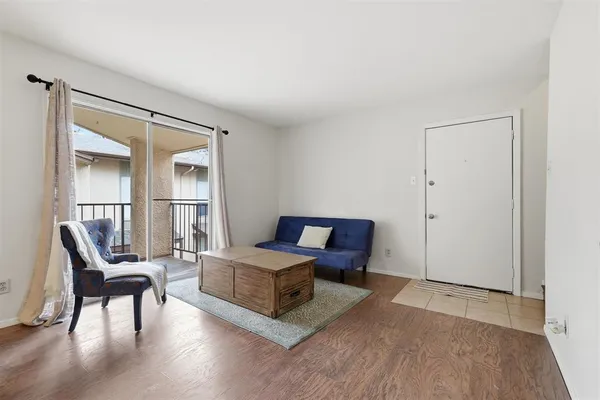 $1,300 | 12818 Midway Road, Unit 2078, Dallas, TX 75244