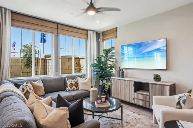 $719,490 | 6366 Moonfire Lane, Fontana, CA 92336