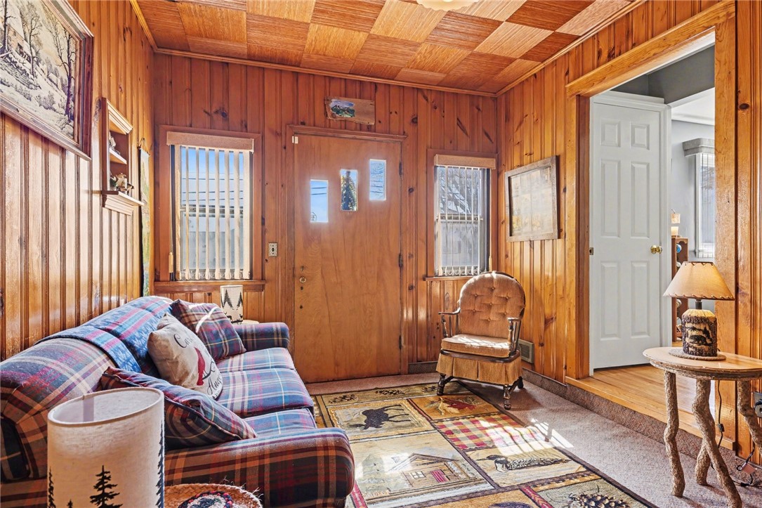 247 West Ivy Street East Rochester, NY 14445 - Photo 5 of 26