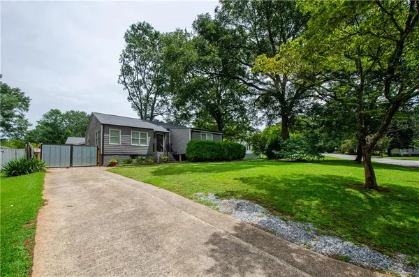 $3,100 | 729 Sunnybrook Drive, Decatur, GA 30033