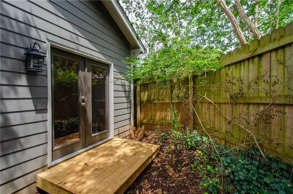 $3,100 | 729 Sunnybrook Drive, Decatur, GA 30033