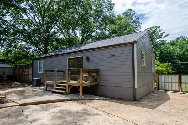 $3,100 | 729 Sunnybrook Drive, Decatur, GA 30033