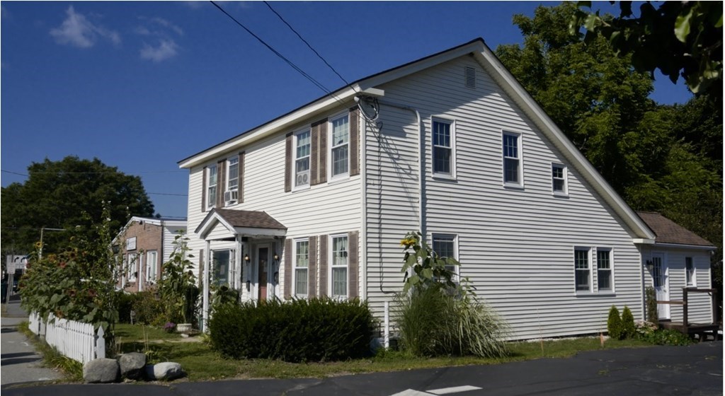 10 Andover Road Billerica, MA 01821 - Photo 2 of 23