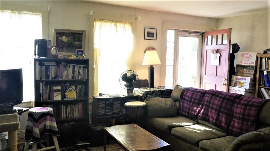 10 Andover Road Billerica, MA 01821 - Photo 6 of 23