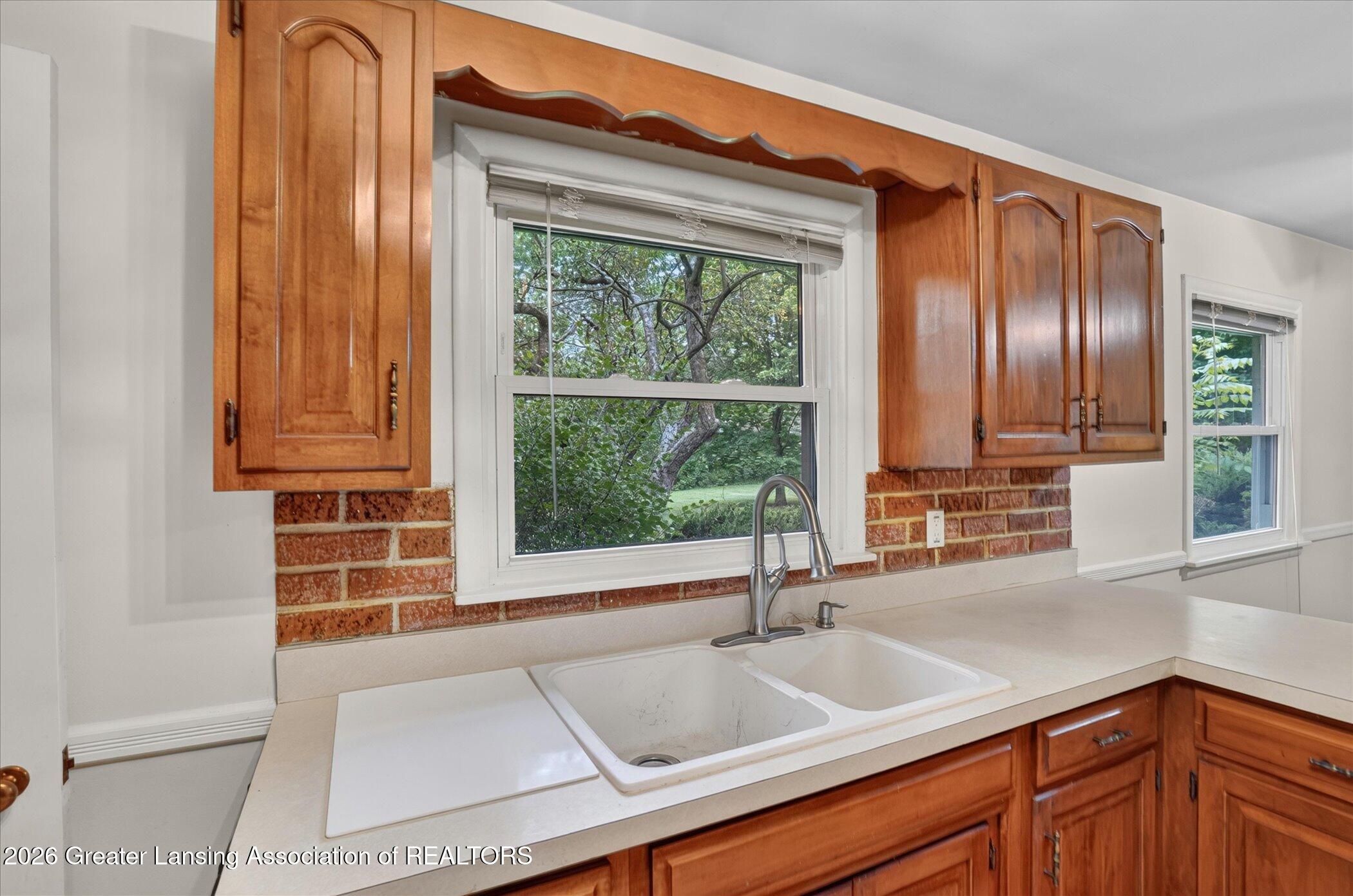 12419 East Greenfield Road Lansing, MI 48917 - Photo 18 of 46 18-12419-E-Greenfield-Rd-Lansing-WindowS
