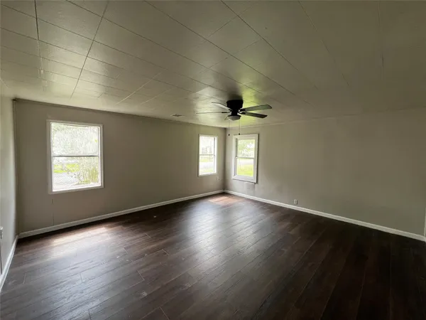 $1,800 | 1805 East North Street, Victoria, TX 77901