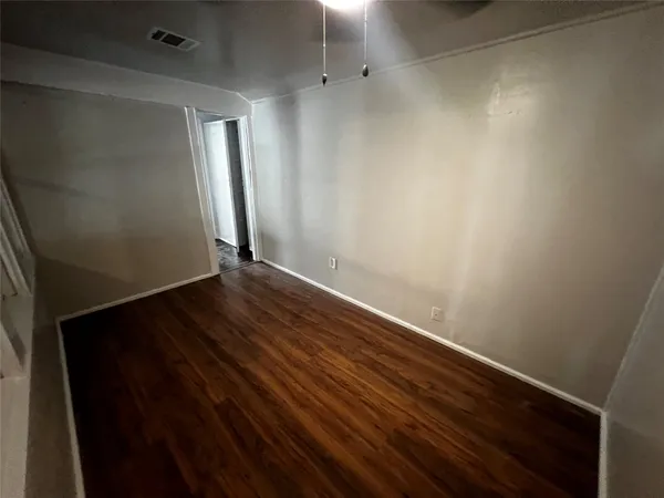 $1,800 | 1805 East North Street, Victoria, TX 77901