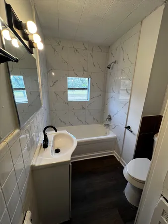 $1,800 | 1805 East North Street, Victoria, TX 77901