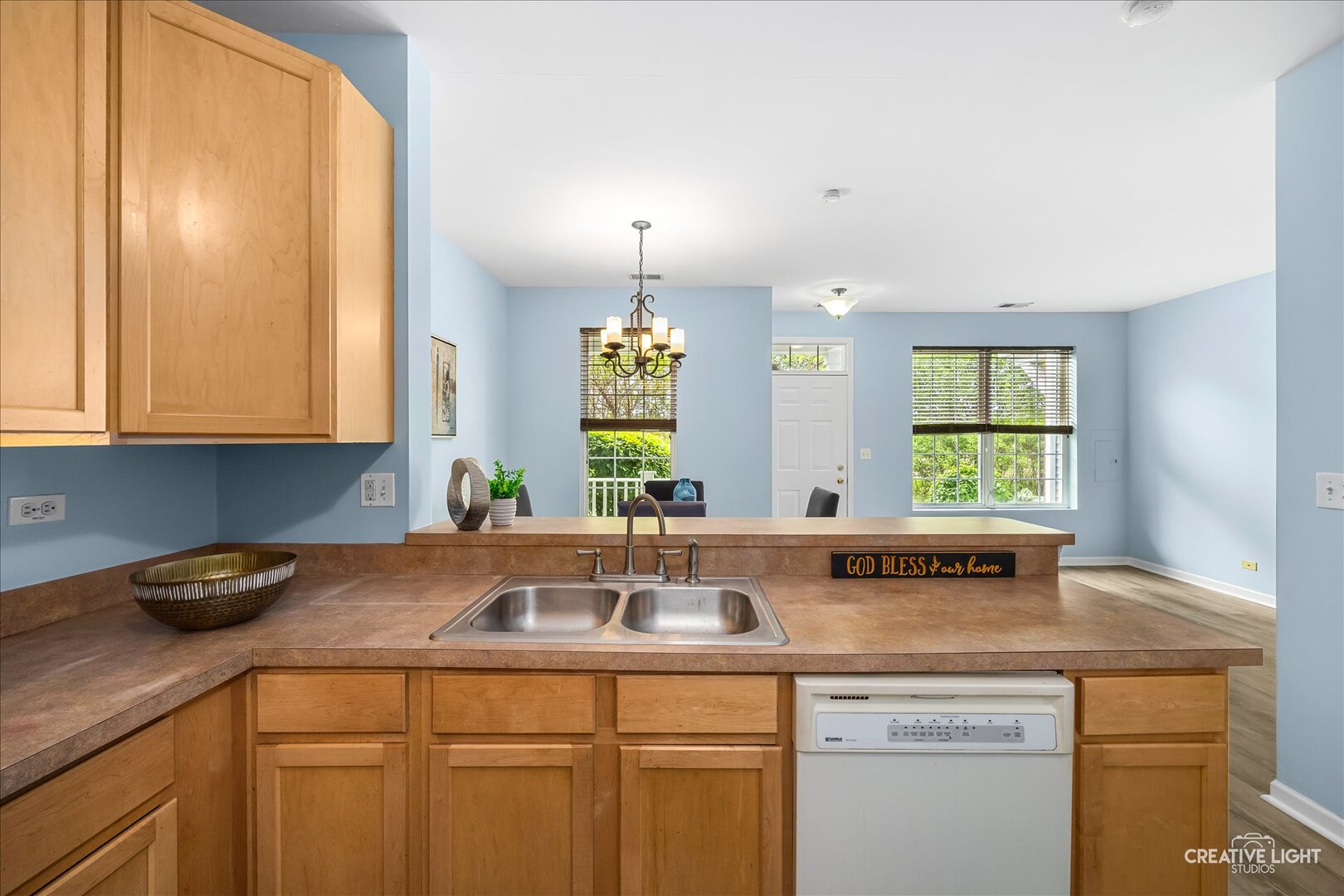 281 Springbrook Trail South Oswego, IL 60543 - Photo 9 of 25