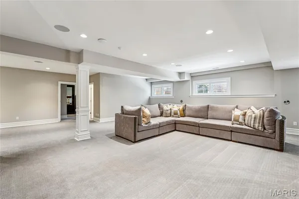 $2,950,000 | 1 Tuscany Park, Clayton, MO 63105