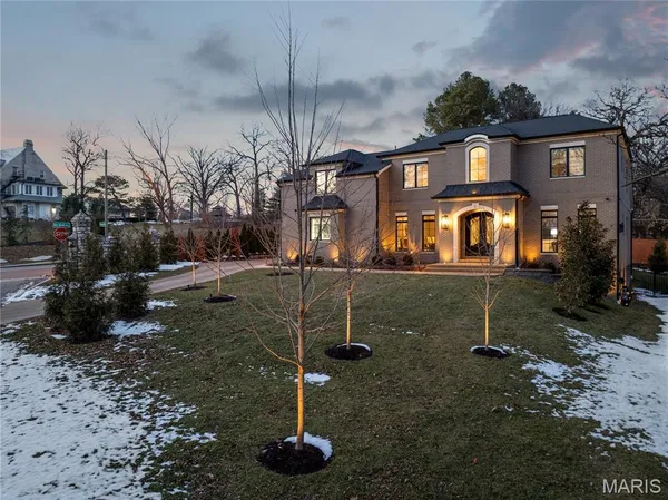$2,950,000 | 1 Tuscany Park, Clayton, MO 63105