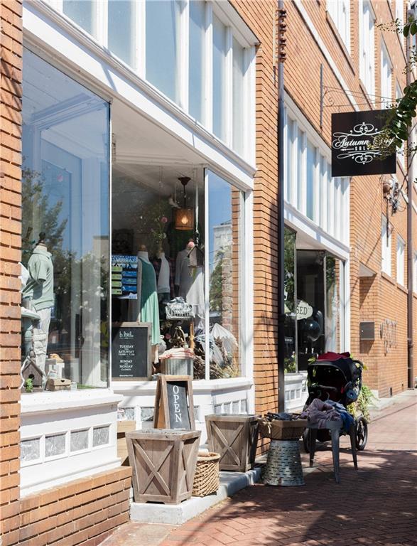 203 Retreat Lane Canton, GA 30114 - Photo 41 of 47 a view of a building with sitting area
