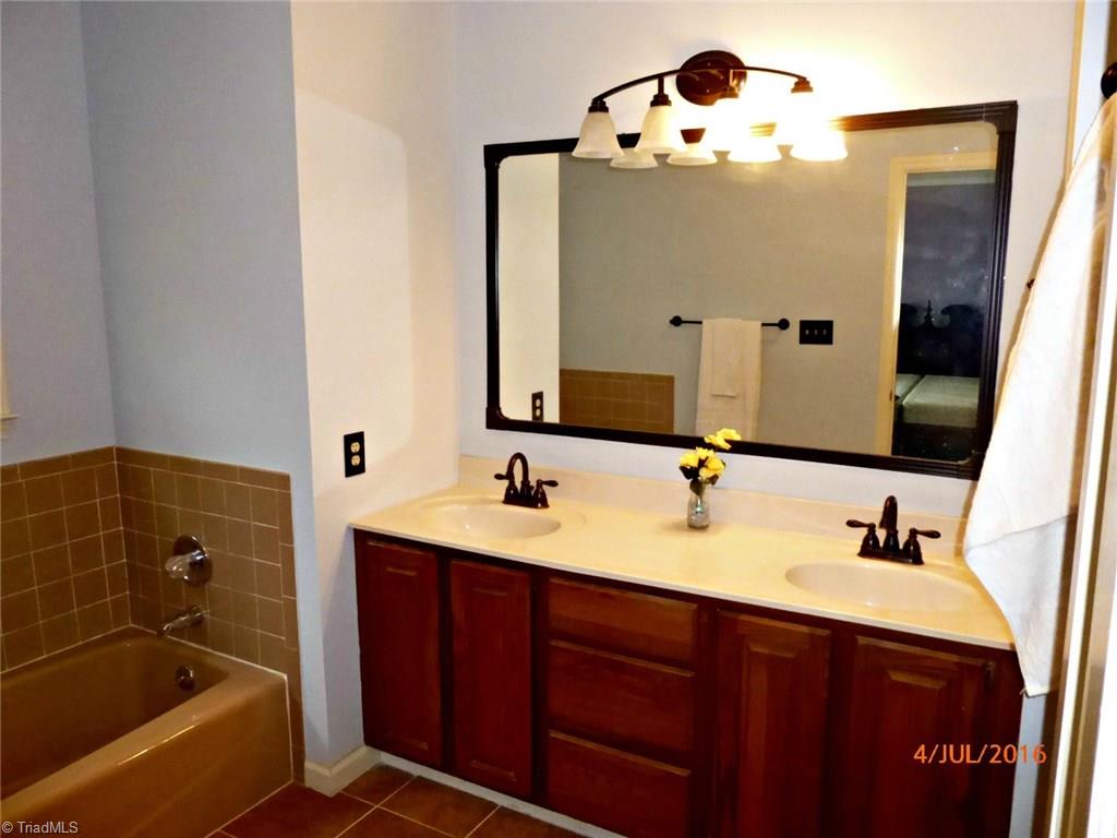 8046 Lasater Road Clemmons, NC 27012 - Photo 12 of 24 Gallery Image 12