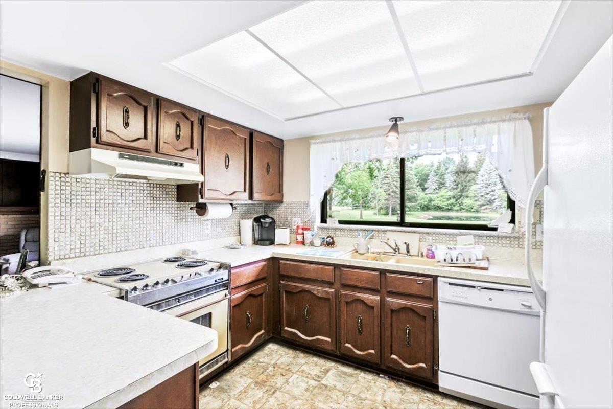 2218 Kronner Road Columbus, MI 48063 - Photo 16 of 38 50112622-15.JPG