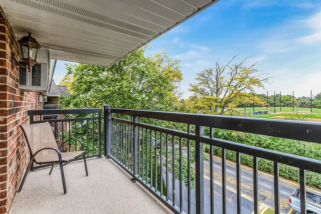 $234,900 | 3913 Saratoga Avenue, Unit G306, Downers Grove, IL 60515