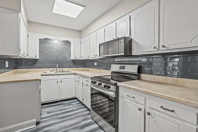 $234,900 | 3913 Saratoga Avenue, Unit G306, Downers Grove, IL 60515