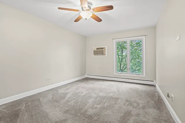 $234,900 | 3913 Saratoga Avenue, Unit G306, Downers Grove, IL 60515