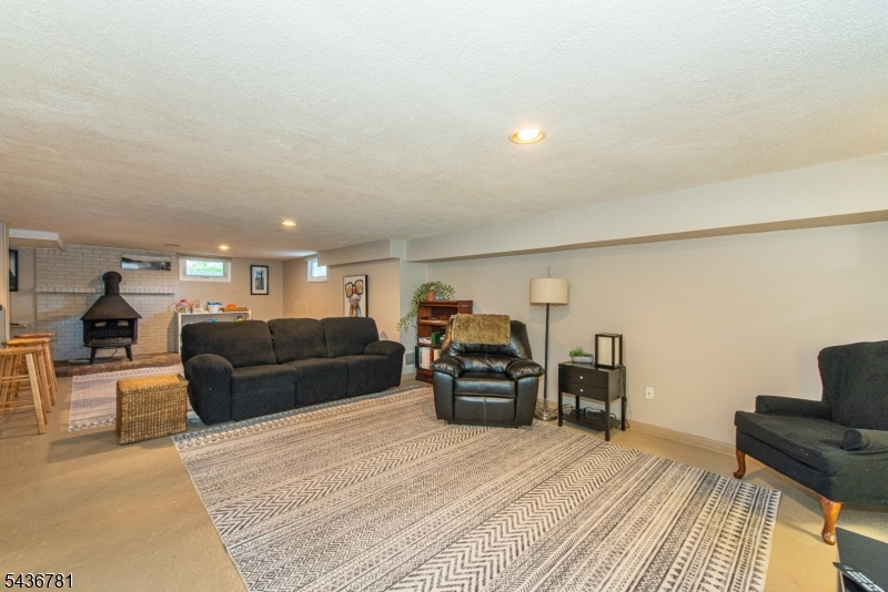 327 Pleasant Hill Road Flanders, NJ 07836 - Photo 24 of 46