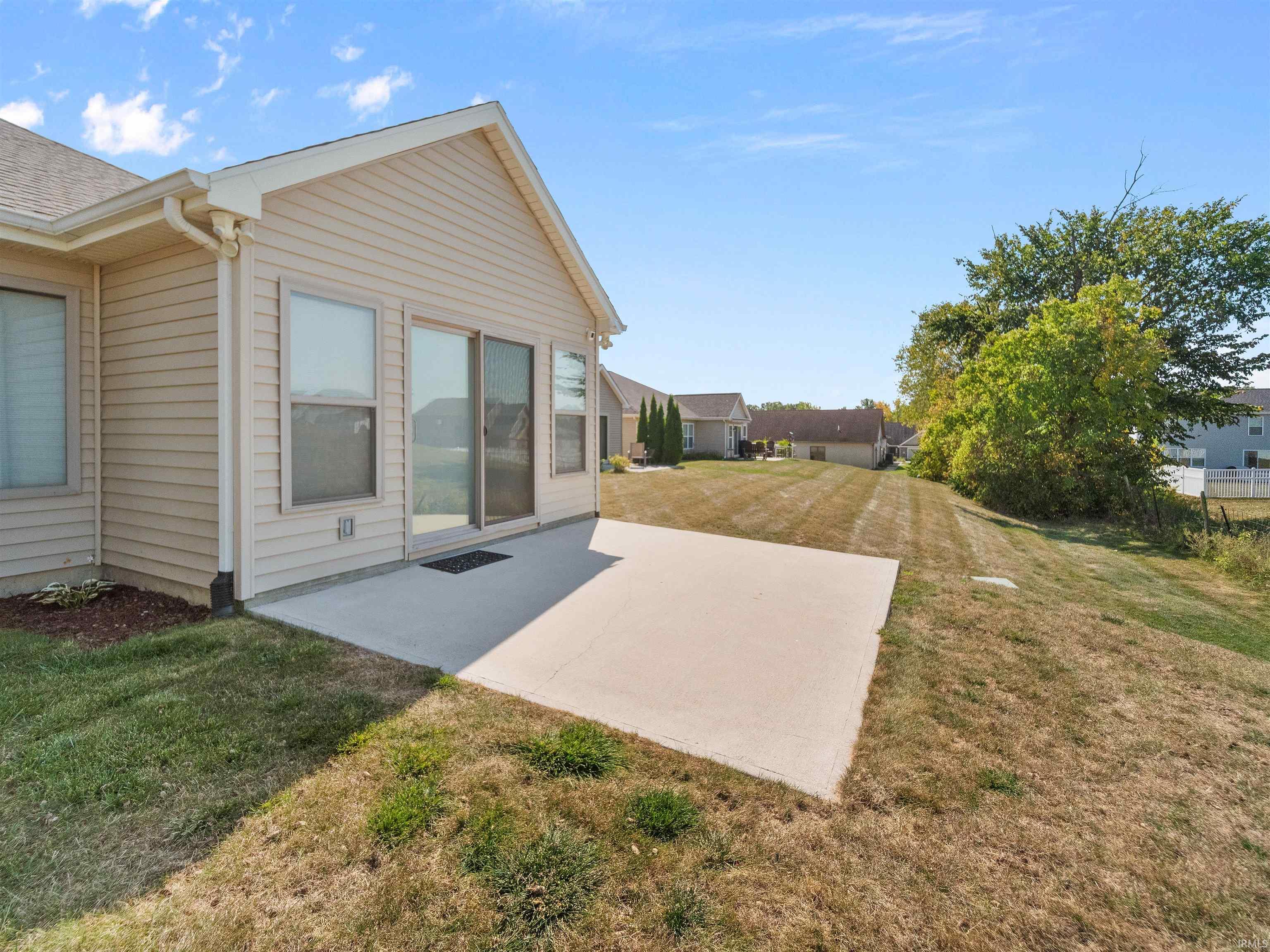 1127 Crocus Lane Fort Wayne, IN 46818 - Photo 6 of 36 Gallery Image 6