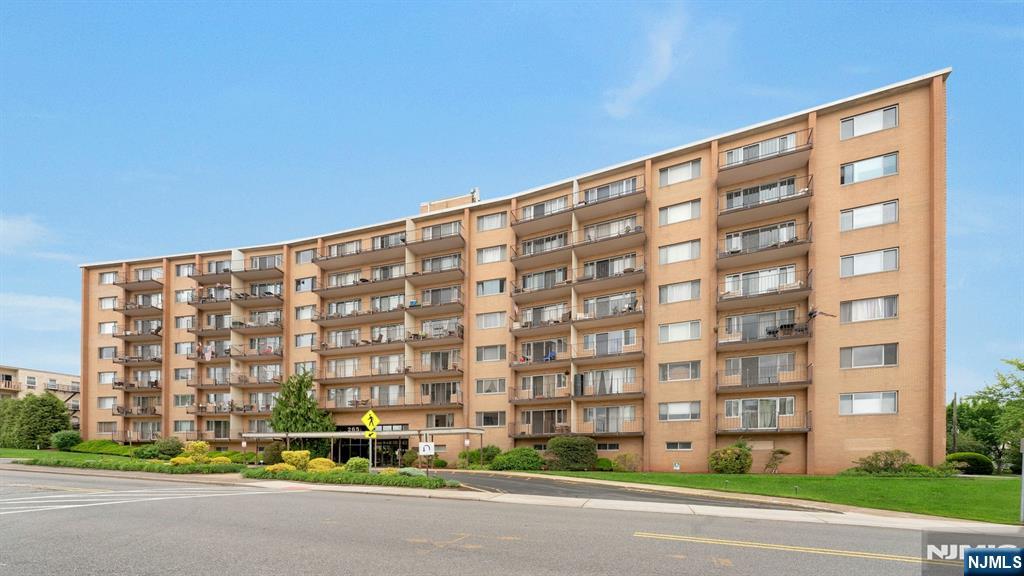 265 Main Street, Unit 209 Ridgefield Park, NJ 07660 - Photo 1 of 24