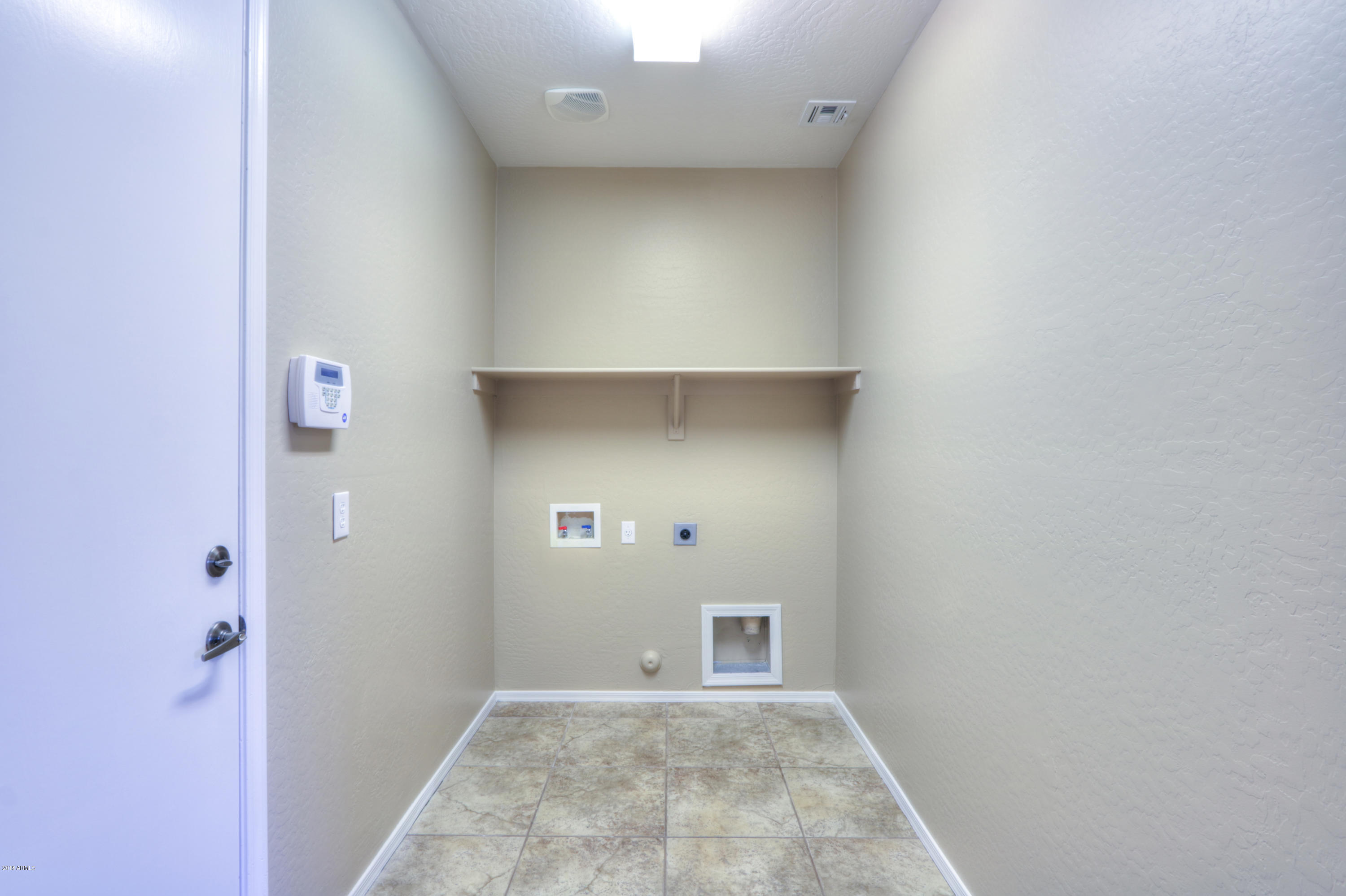 45662 West Mountain View Road Maricopa, AZ 85139 - Photo 26 of 64 Laundry Room