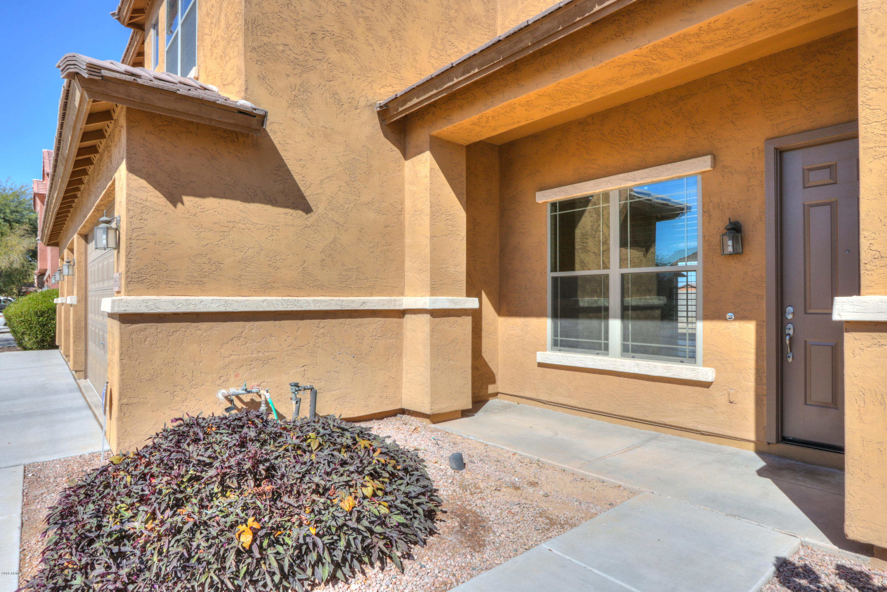 45662 West Mountain View Road Maricopa, AZ 85139 - Photo 4 of 64 Front Door Entryway