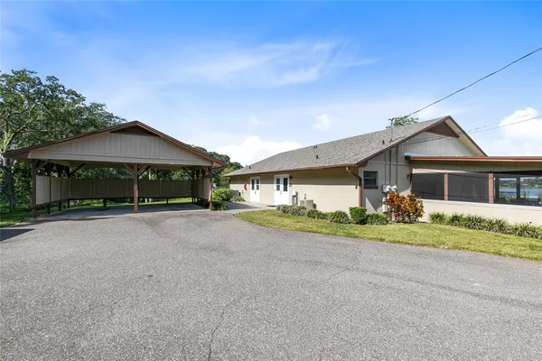 $1,550 | 1040 South Buena Vista Drive, Unit 1050, Lake Alfred, FL 33850