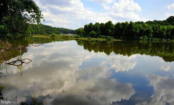 5613 Rathbone Place Springfield, VA 22151 - Photo 20 of 22 a view of a lake