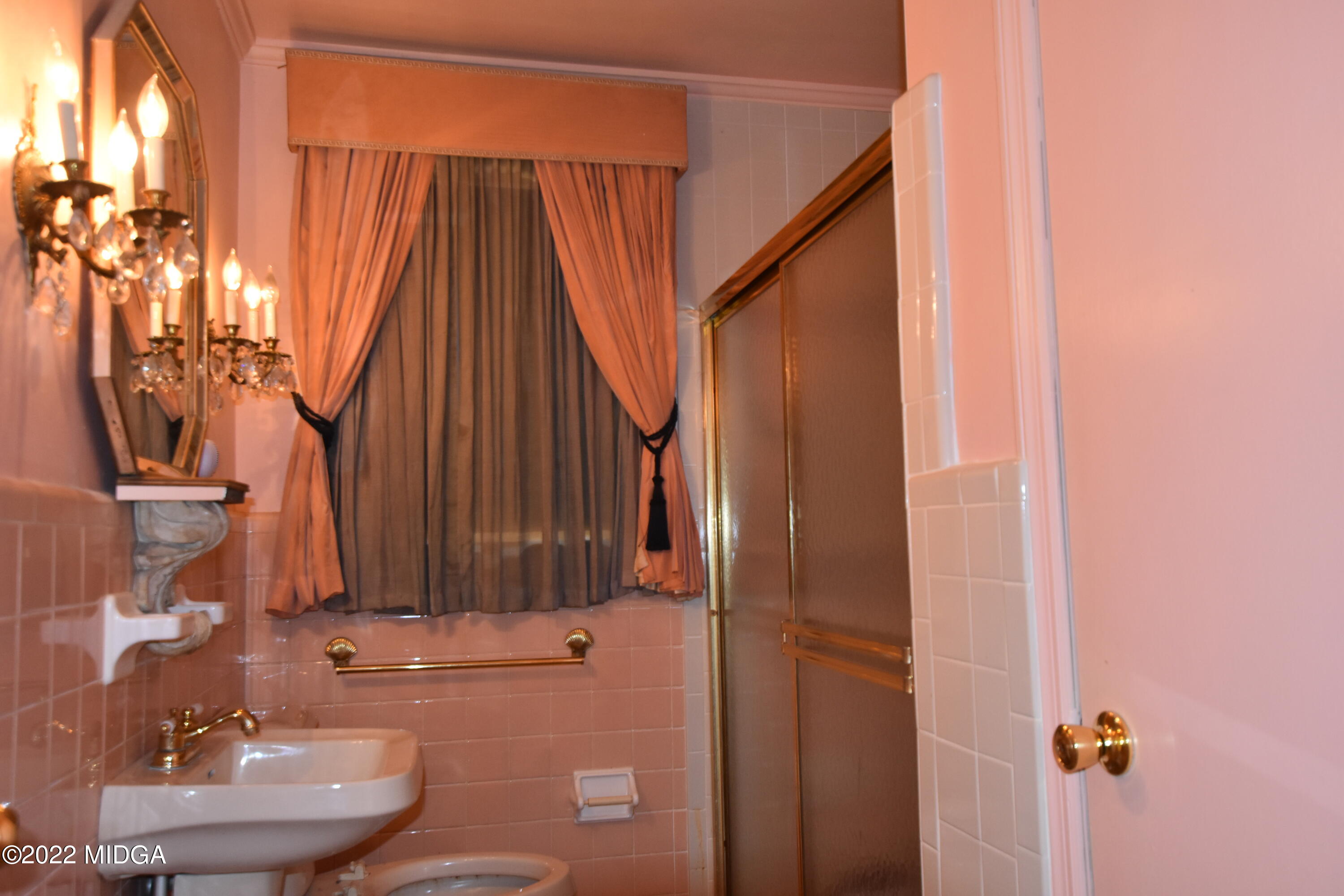 2159 General Winship Drive Macon, GA 31204 - Photo 25 of 31 a bathroom with a sink and a mirror