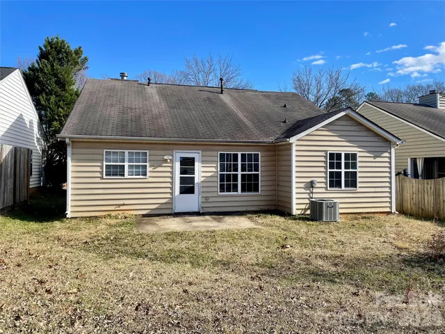 a house view with a outdoor space