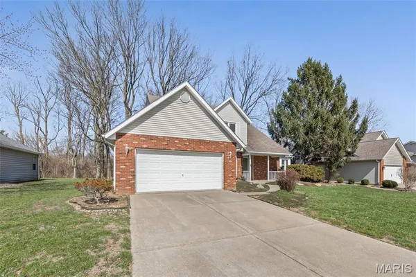 $340,000 | 211 Belden Drive, Edwardsville, IL 62025