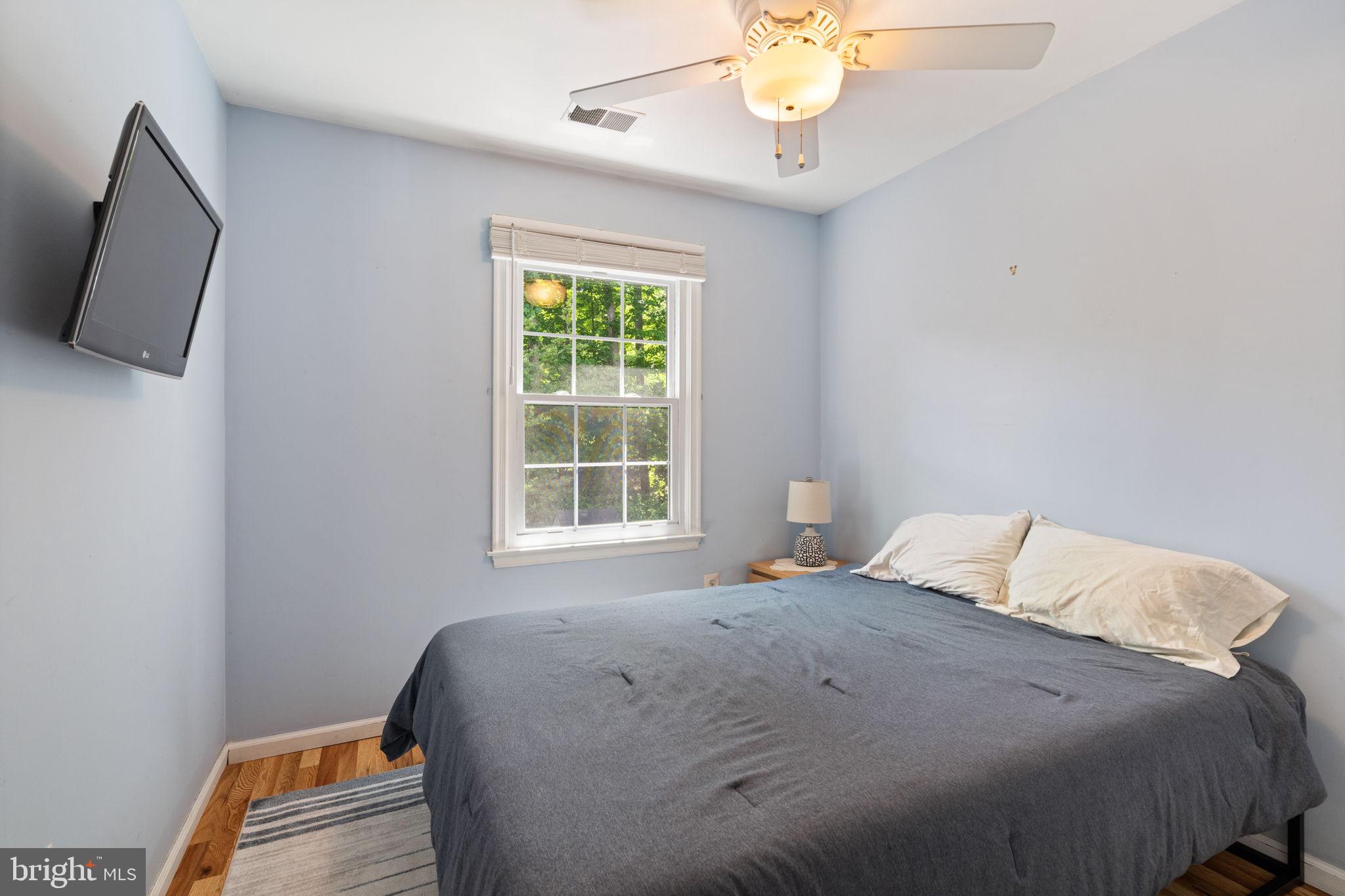 7932 Pebble Brook Court Springfield, VA 22153 - Photo 12 of 33 3rd bedroom