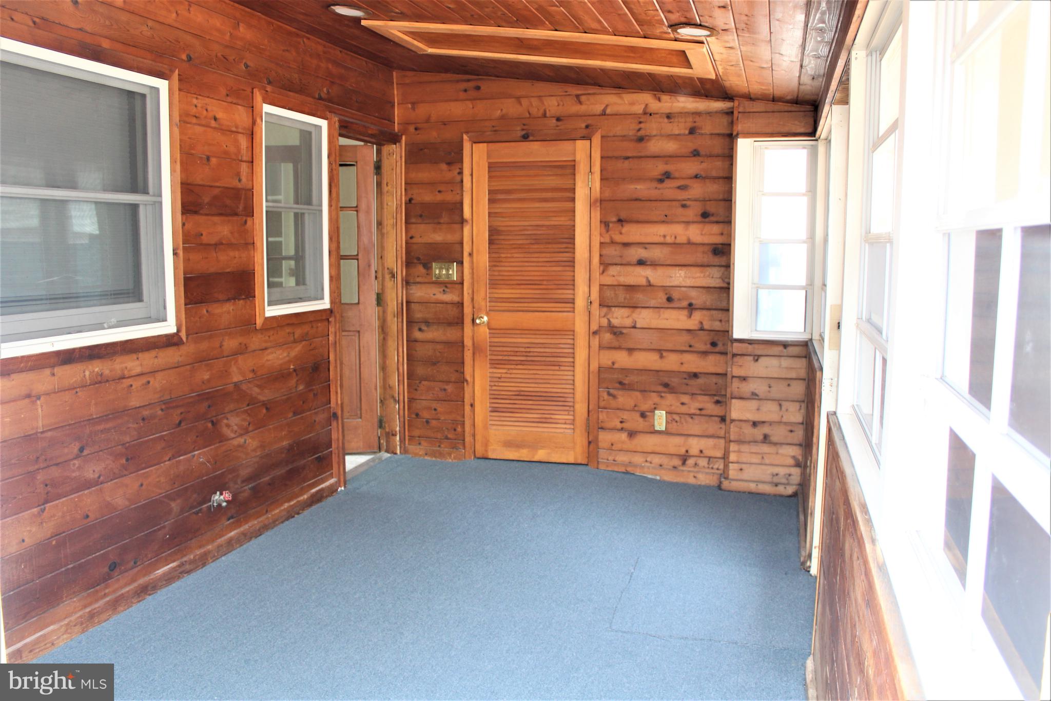 128 Louise Road New Castle, DE 19720 - Photo 15 of 26 Back porch