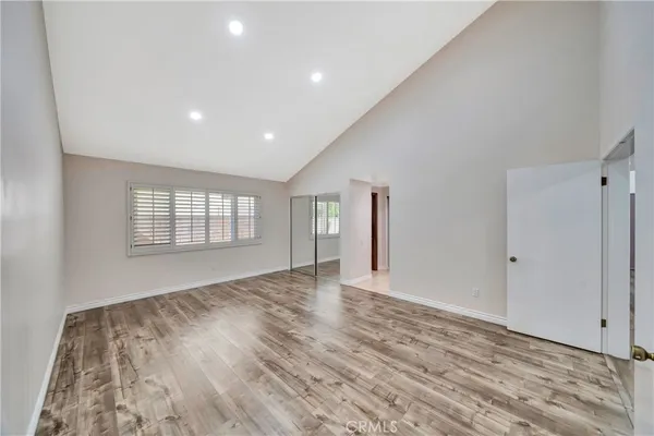 $5,200 | 19716 Hatton Street, Winnetka, CA 91306