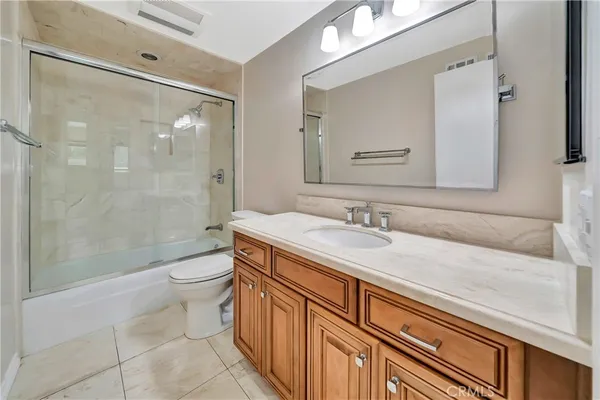$5,200 | 19716 Hatton Street, Winnetka, CA 91306