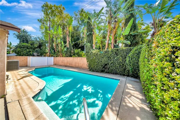 $5,200 | 19716 Hatton Street, Winnetka, CA 91306
