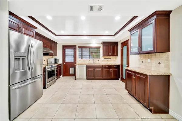 $5,200 | 19716 Hatton Street, Winnetka, CA 91306