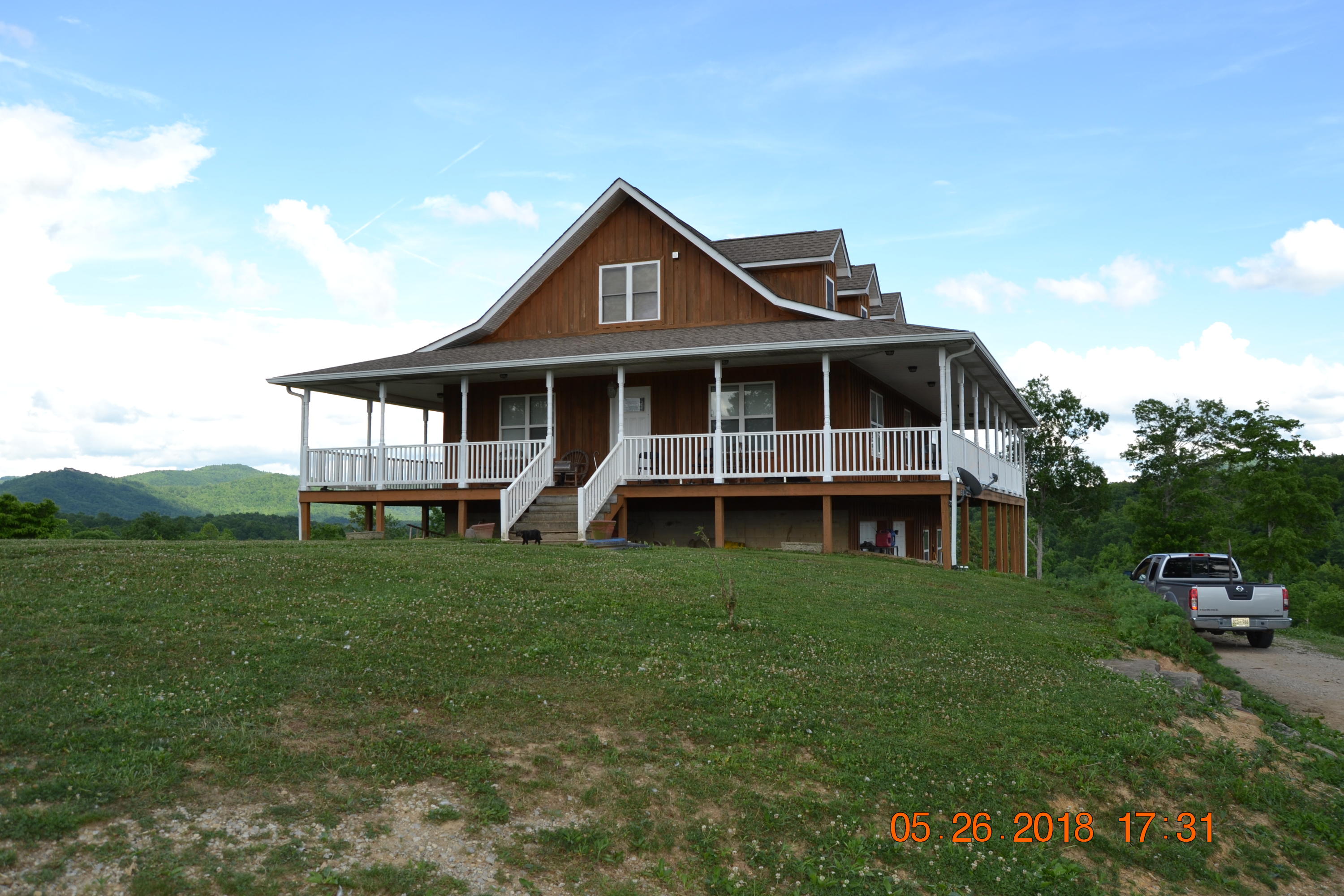2176 Hurricane Road Huntsville, TN 37756 - Photo 4 of 33 DSC_0580