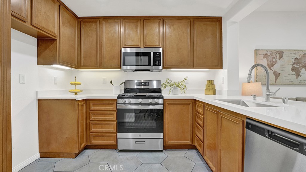 48 Walbert Lane Ladera Ranch, CA 92694 - Photo 11 of 34