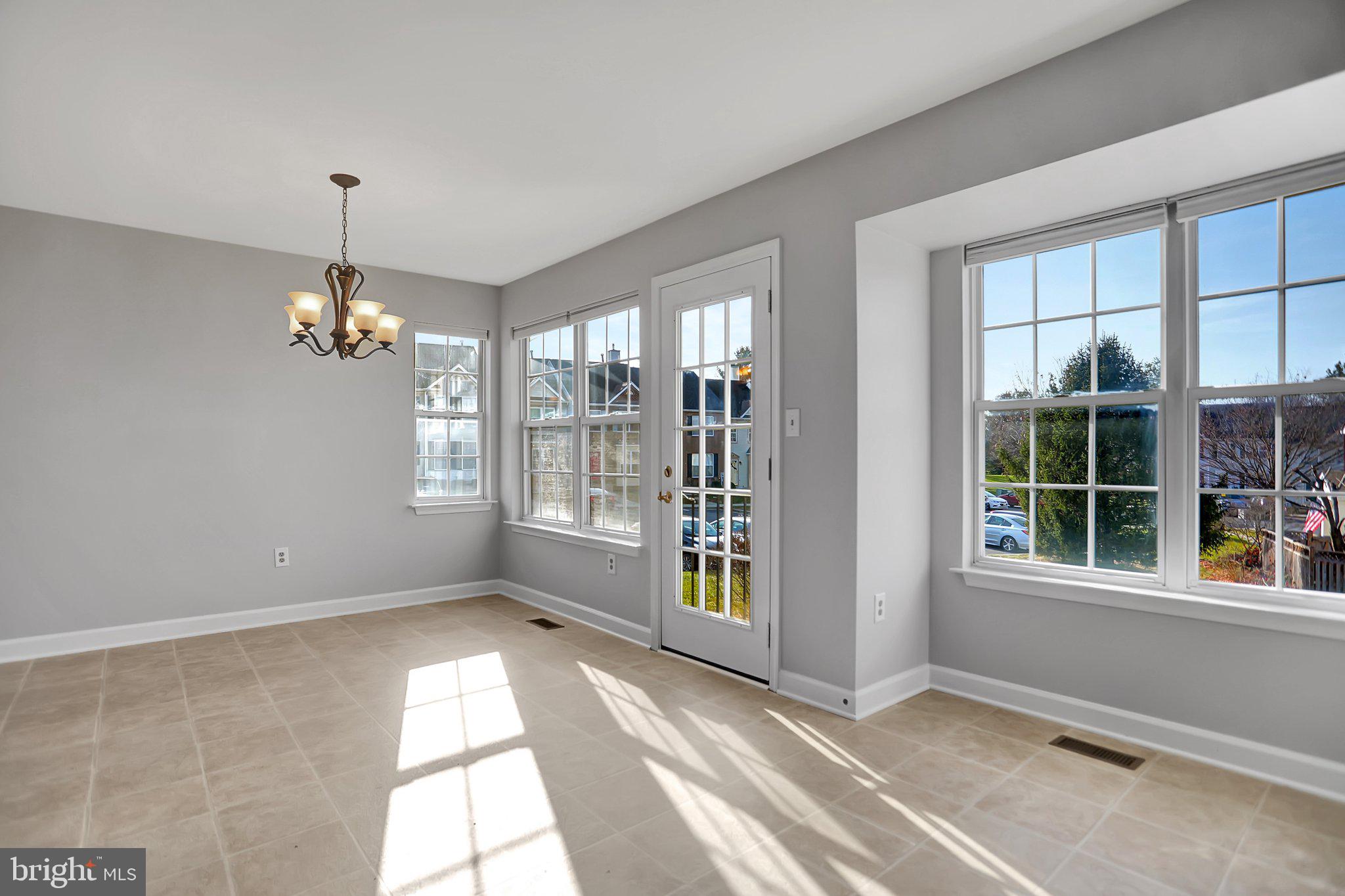 9214 Ridgefield Circle Frederick, MD 21701 - Photo 9 of 43 Potential to add Deck off the Breakfast Room!