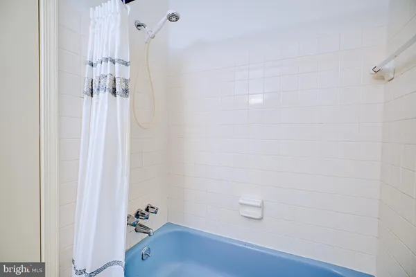 $215,000 | 143 Riversedge Drive, Unit CONDO 143, Norristown, PA 19403