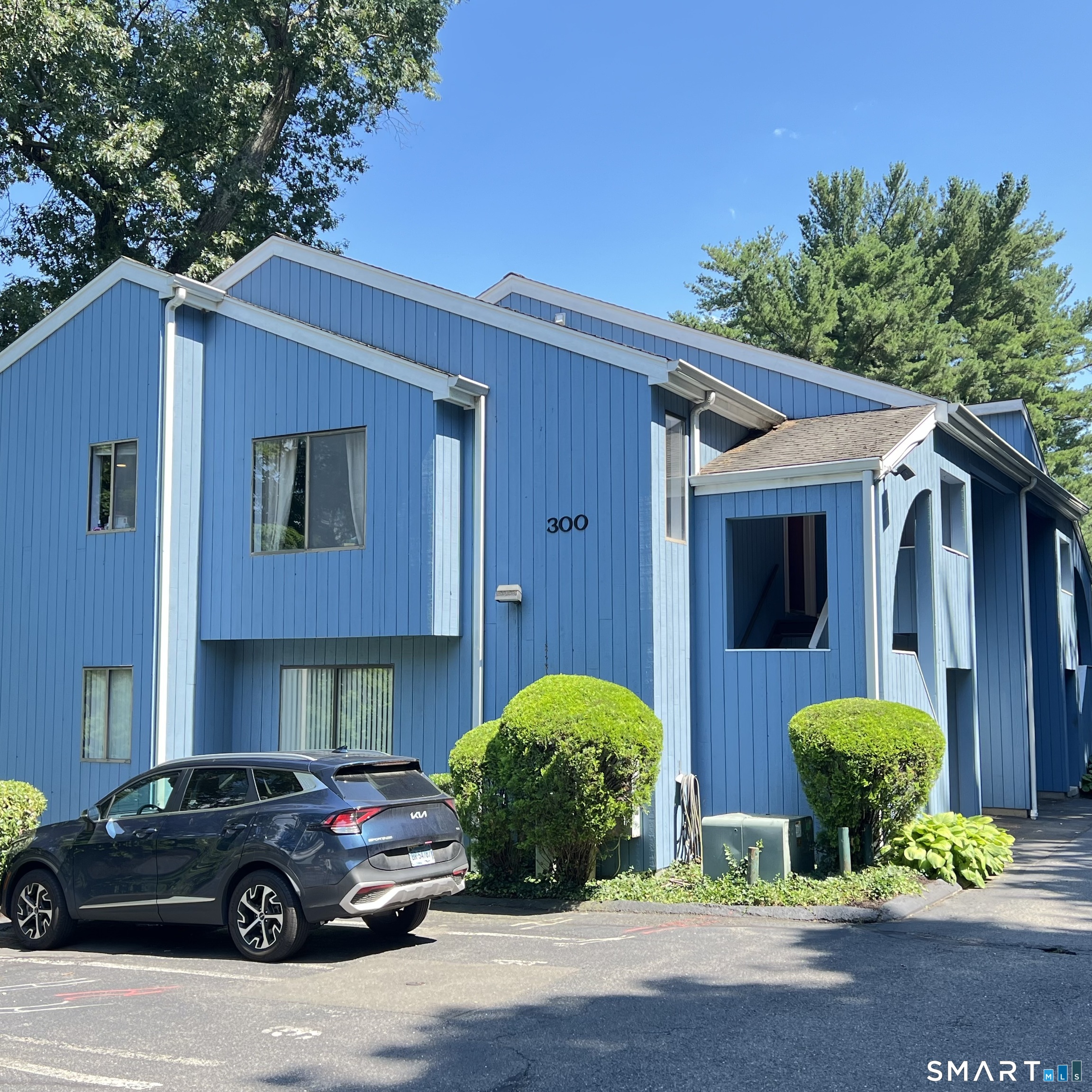 300 Flax Hill Road, Unit 4 Norwalk, CT 06854 - Photo 1 of 20