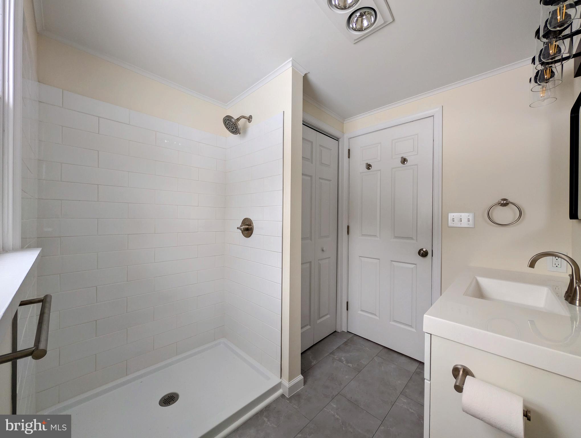 520 Pitney Road Columbia, PA 17512 - Photo 21 of 31 Second floor full bath with walk-in tiled shower